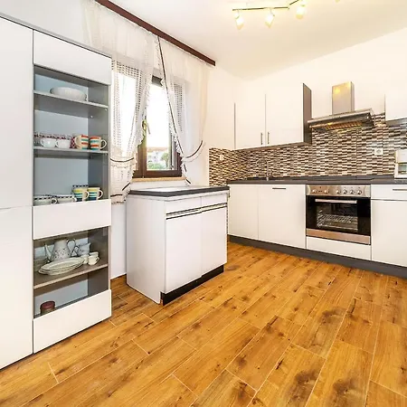 Jurina 2 Apartment Krk Town