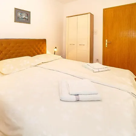 Jurina 2 Apartament *
