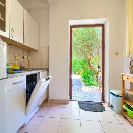 Apartment Jurina 2